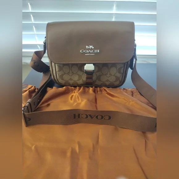 COACH Signature Pace Bag CR131 Khaki NOT FOR SALE - Picture 13 of 17